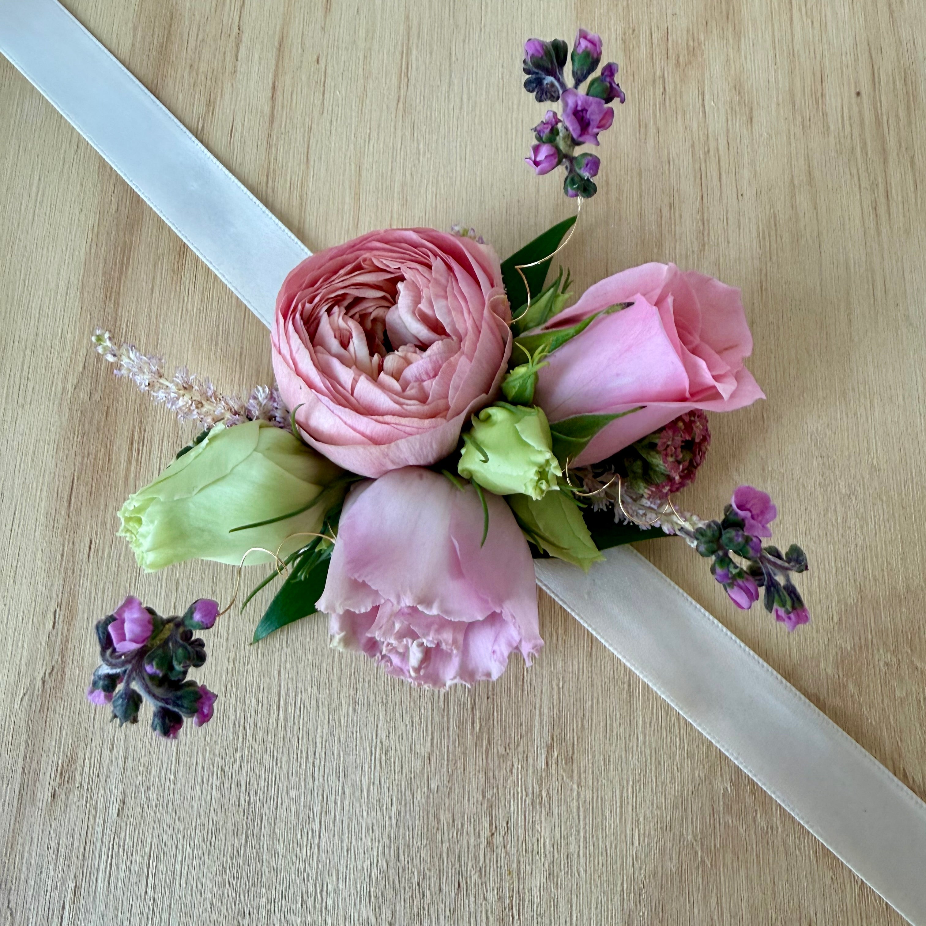 The Garden Wearable Flowers Corsage - Wrist 🎉