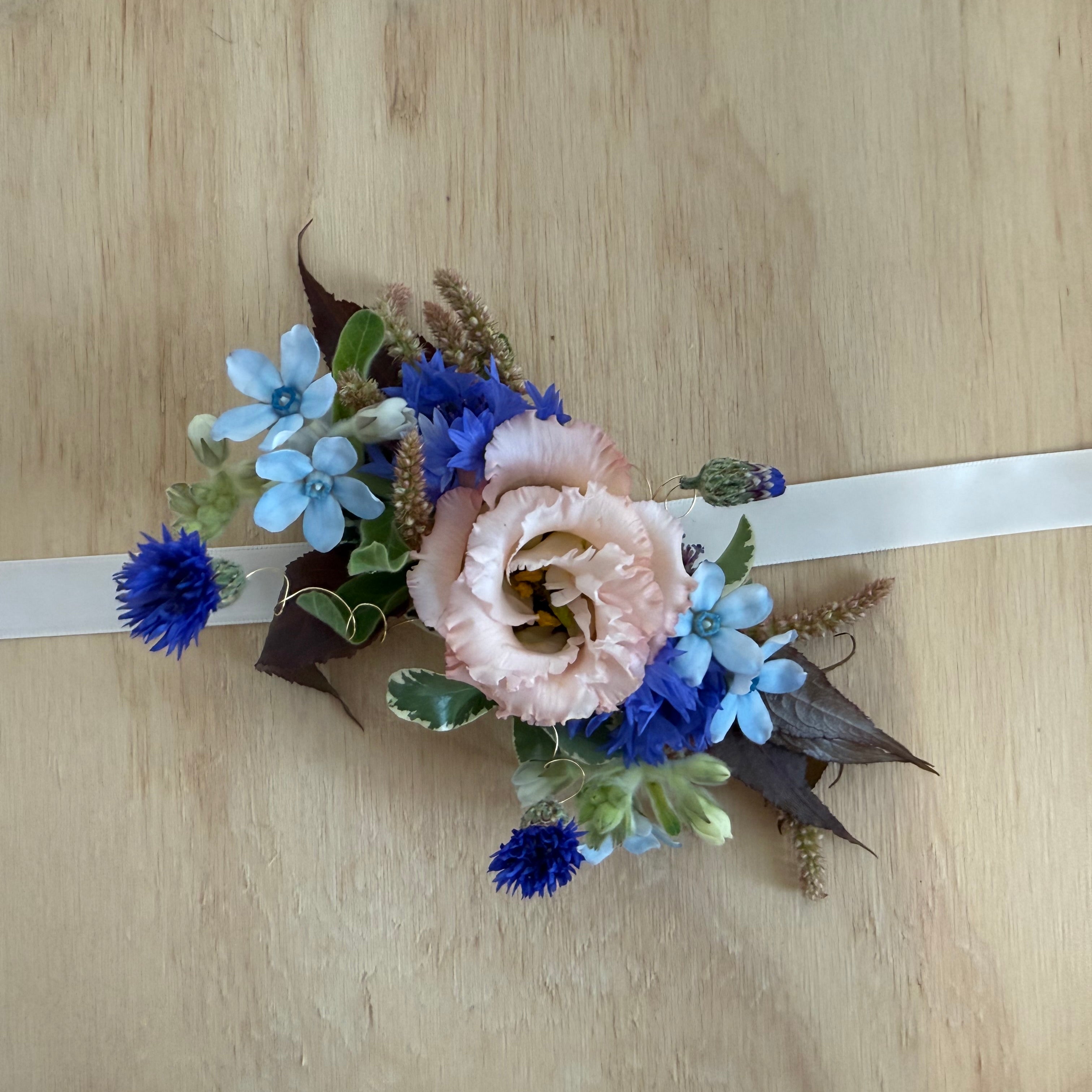 The Garden Wearable Flowers Corsage - Wrist 🎉